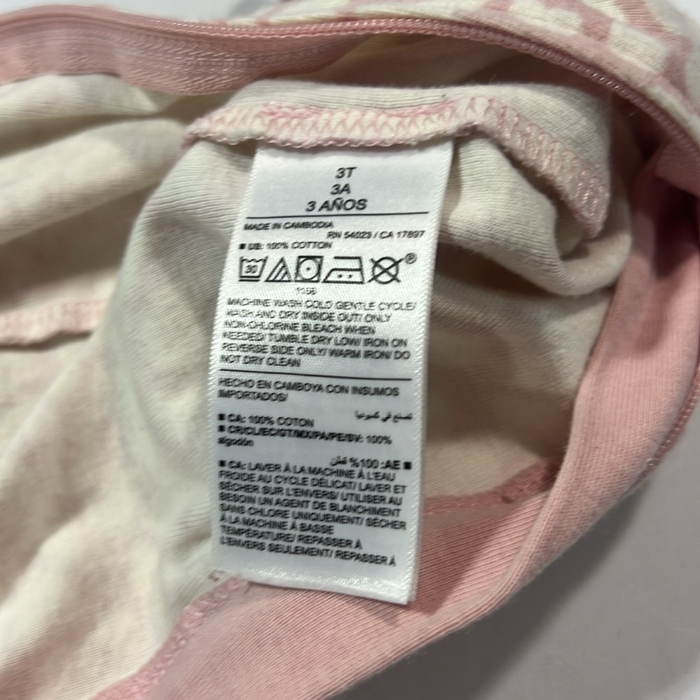 Old navy 3t zip Jammie’s animal print - Picture 3 of 6